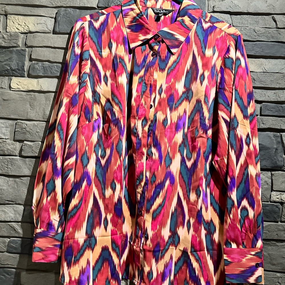 Colorful Abstract Patterned Blouse - Picture 3 of 9